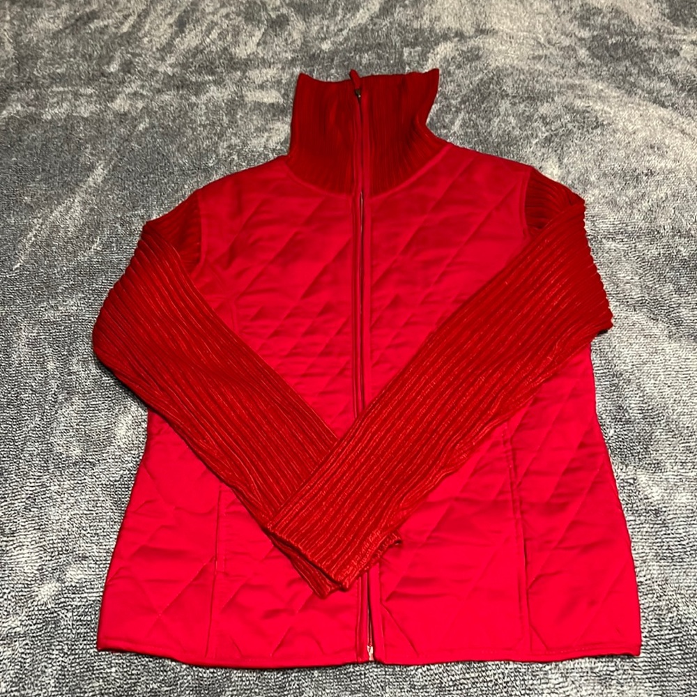Final sale - New red warm sweater with zipper.